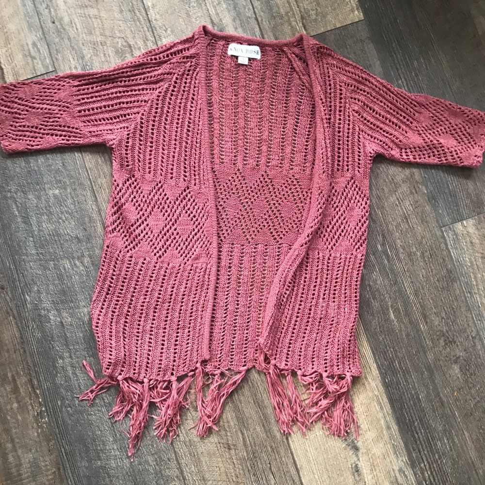 Know rose sweater